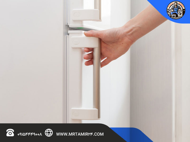 روش‌ تعمیر افتادگی درب یخچال